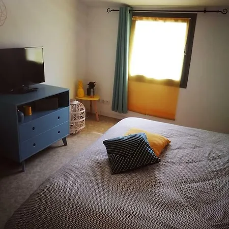 Διαμέρισμα T2 40m² - Hyper Centre - Au Calme - Parking 50m - Immeuble Videosurveille Châlons-en-Champagne